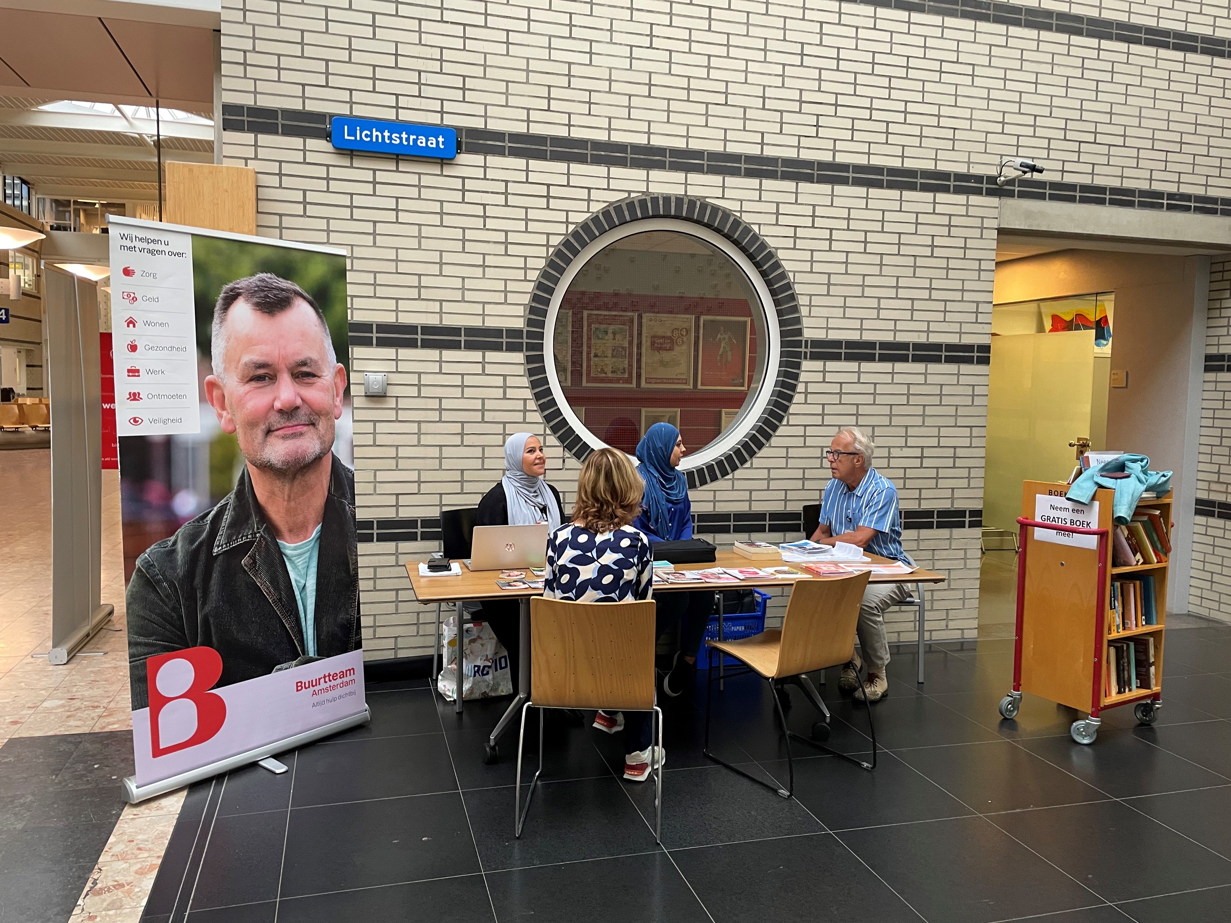 Spreekuur van buurtteam op OLVG, locatie Oost